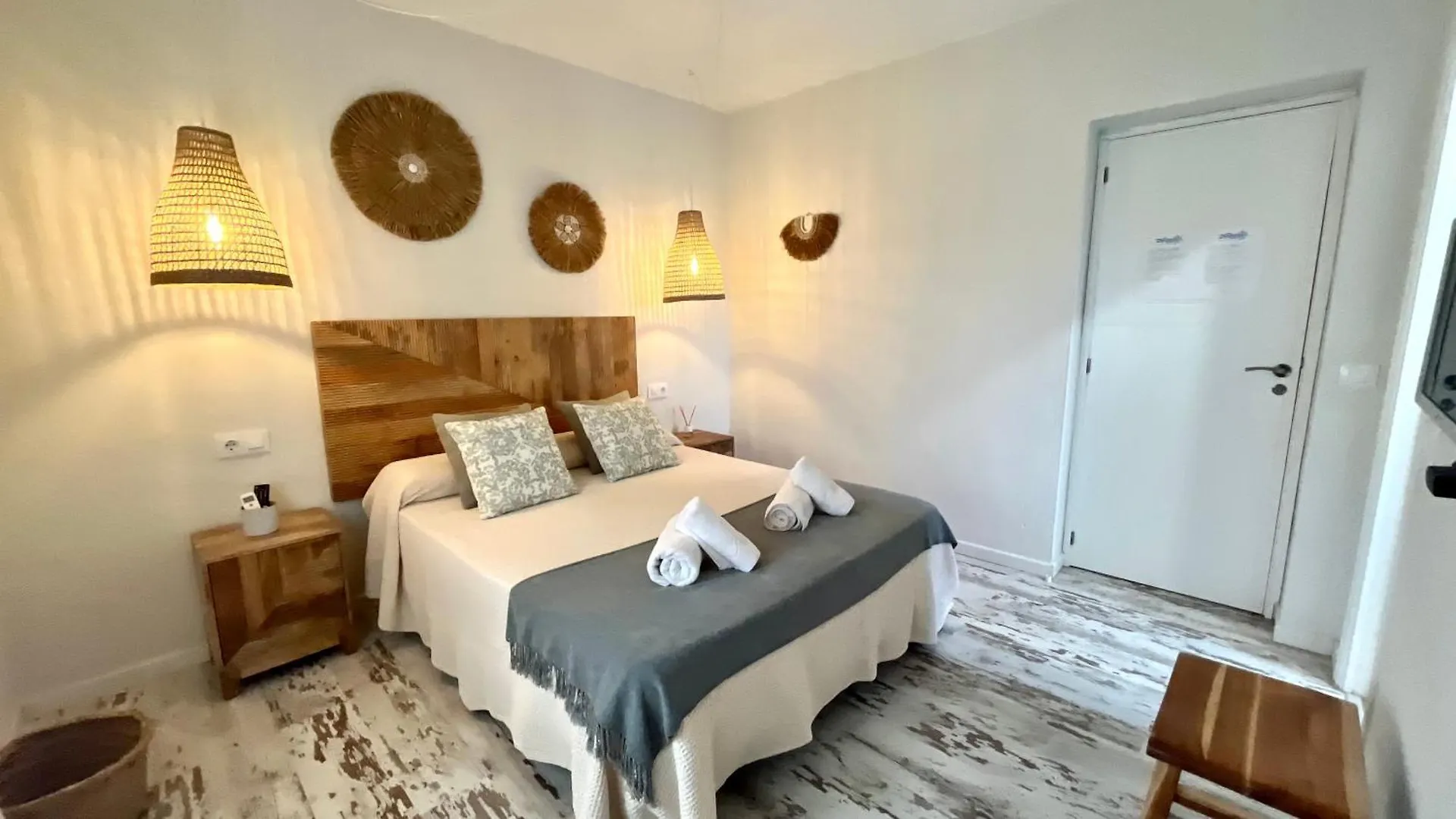 Guest house Zahora Beach Room